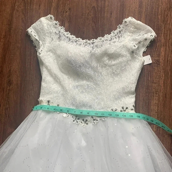 White Lace Wedding Dress Diamonds & Crystal Embellished Long Wedding Dress New - Picture 6 of 16